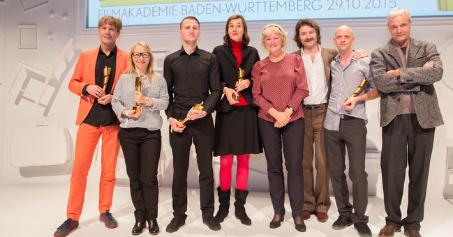 Gewinner*innen des Deutschen Kurzfilmpreises 2015 mit Staatsministerin Prof. Monika Grütters und Prof. Thomas Schadt (Geschäftsführer Filmakademie Baden-Württemberg)